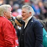 Bastian Schweinsteiger und Oliver Kahn im Gespräch