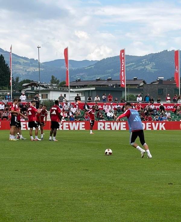 Die Profis des 1. FC Köln bereiten sich in Kitzbühel auf die kommende Bundesliga-Saison vor.