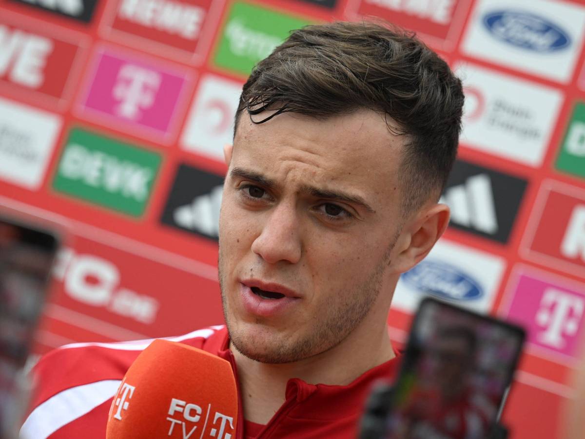 Interview mit FC-Neuzugang Paul Okon-Engstler.