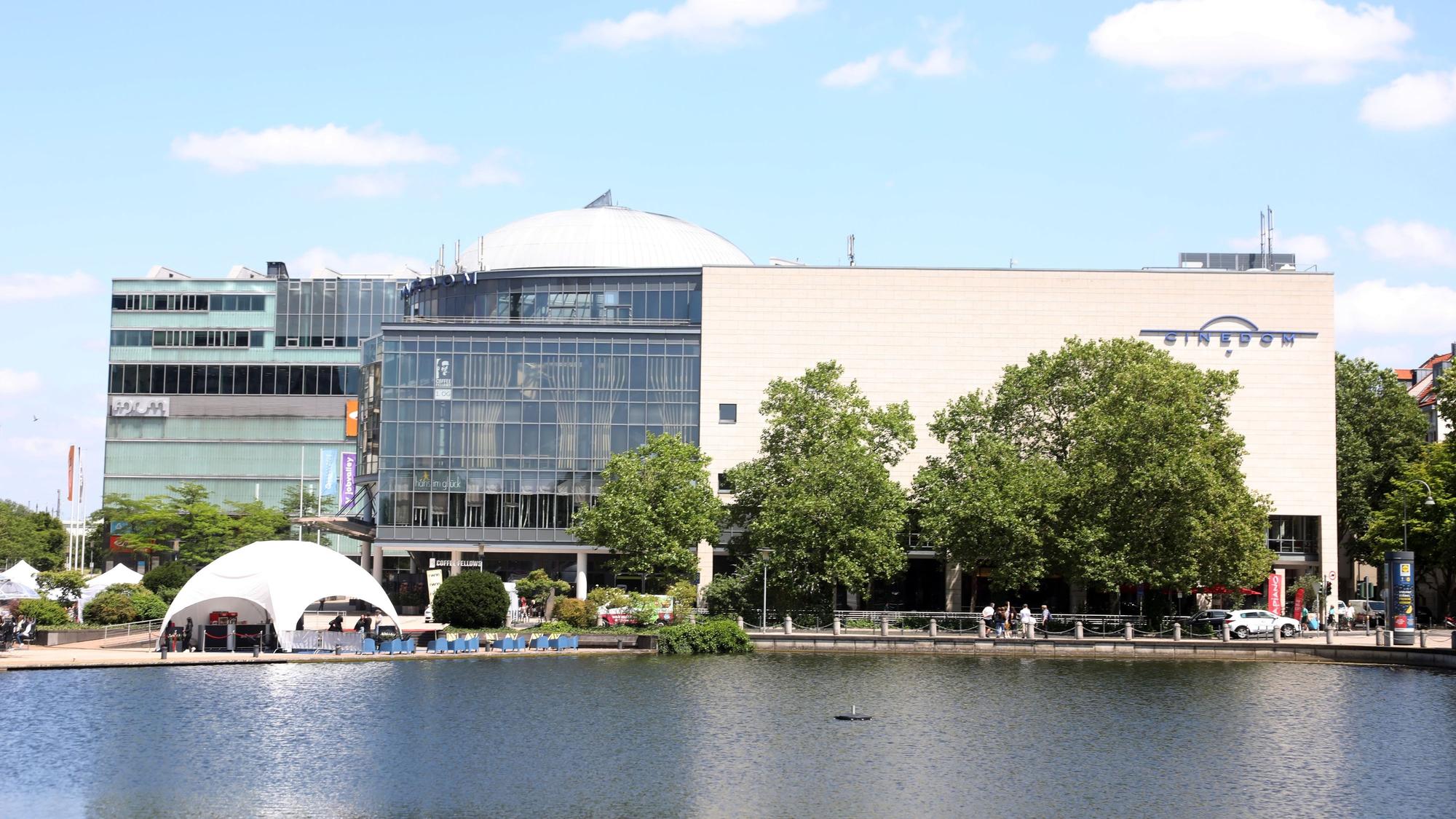 Das Cinedom am Mediapark in Köln