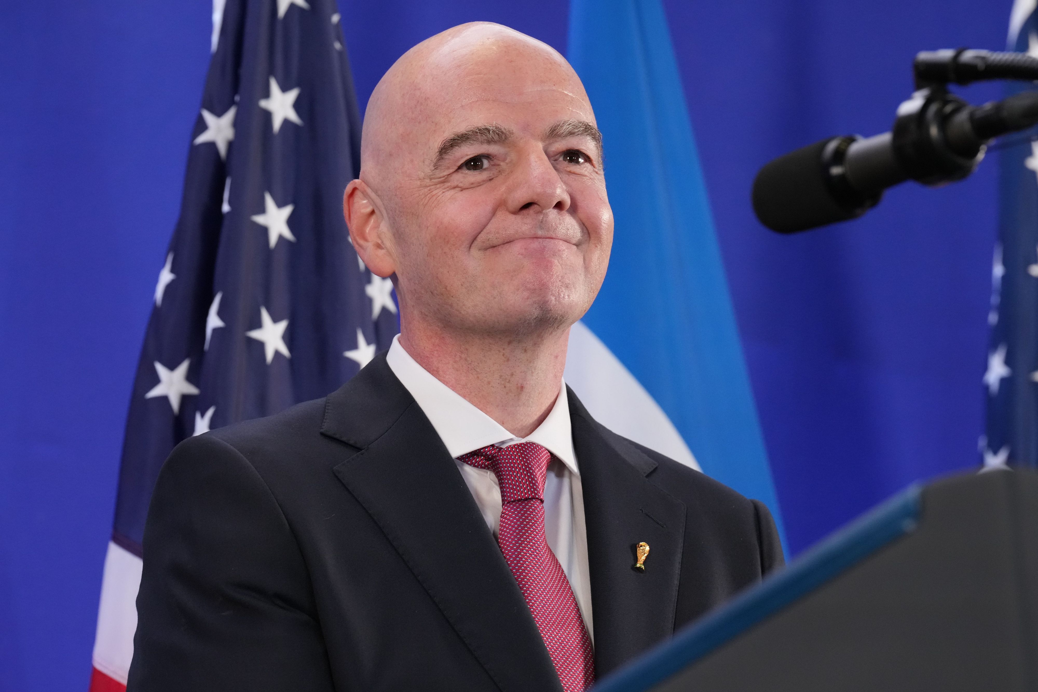 Fifa-Präsident Gianni Infantino hält bei einem Empfang im Trump Tower eine Rede.