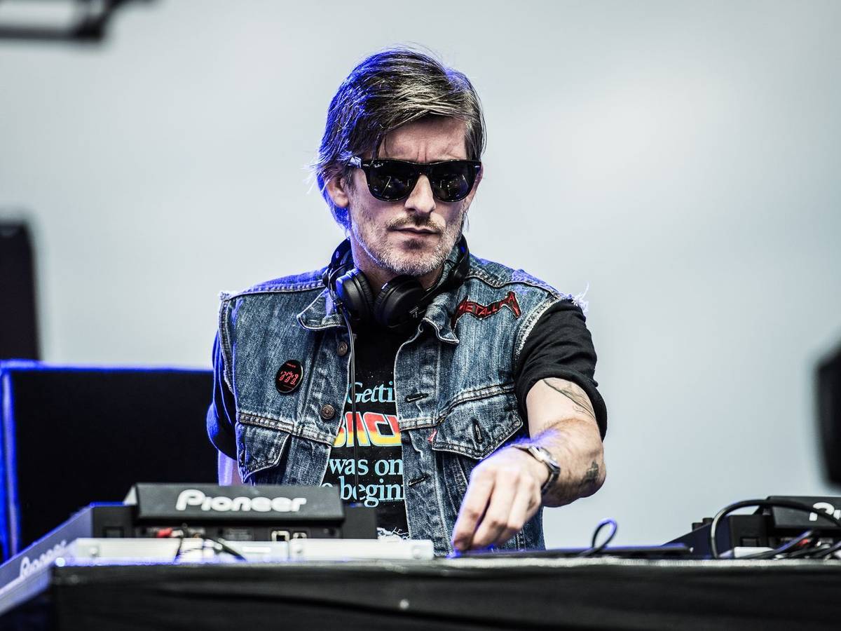 Der französische DJ Kavinsky ist im Alter von 50 Jahren gestorben. (Bild: 2012 Getty Images/David Wolff - Patrick)