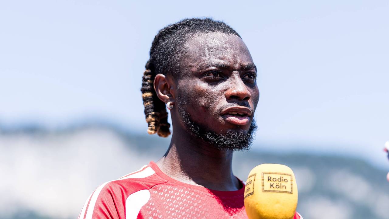 Interview mit Gideon Mensah nach dem Training beim 1. FC Köln.