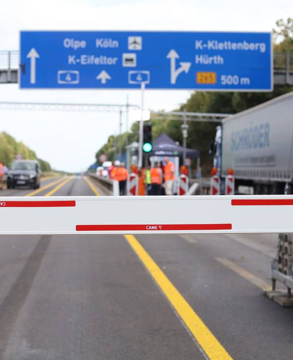 Die neu errichtete Lkw-Schrankenanlage auf der A4 in Höhe der Anschlussstelle Eifeltor ist freigegeben.