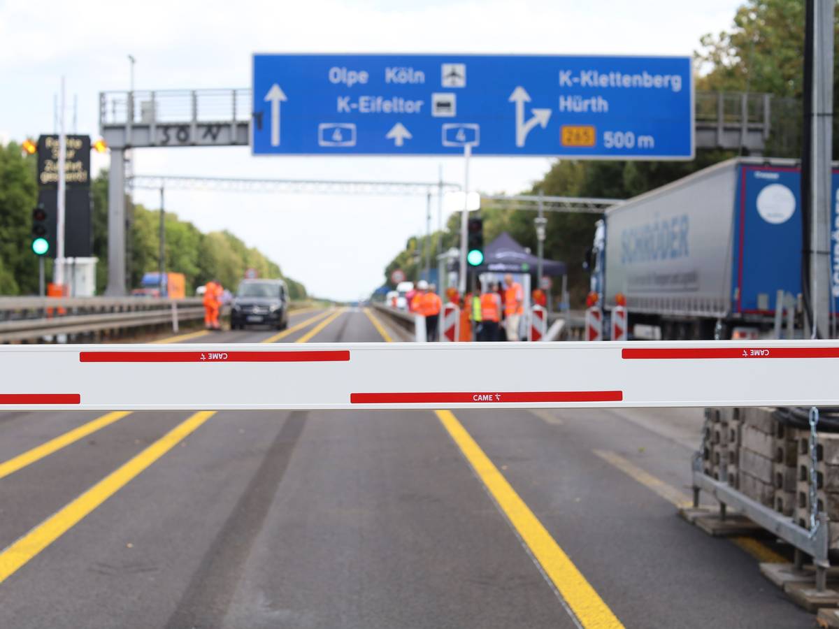 Die neu errichtete Lkw-Schrankenanlage auf der A4 in Höhe der Anschlussstelle Eifeltor ist freigegeben.