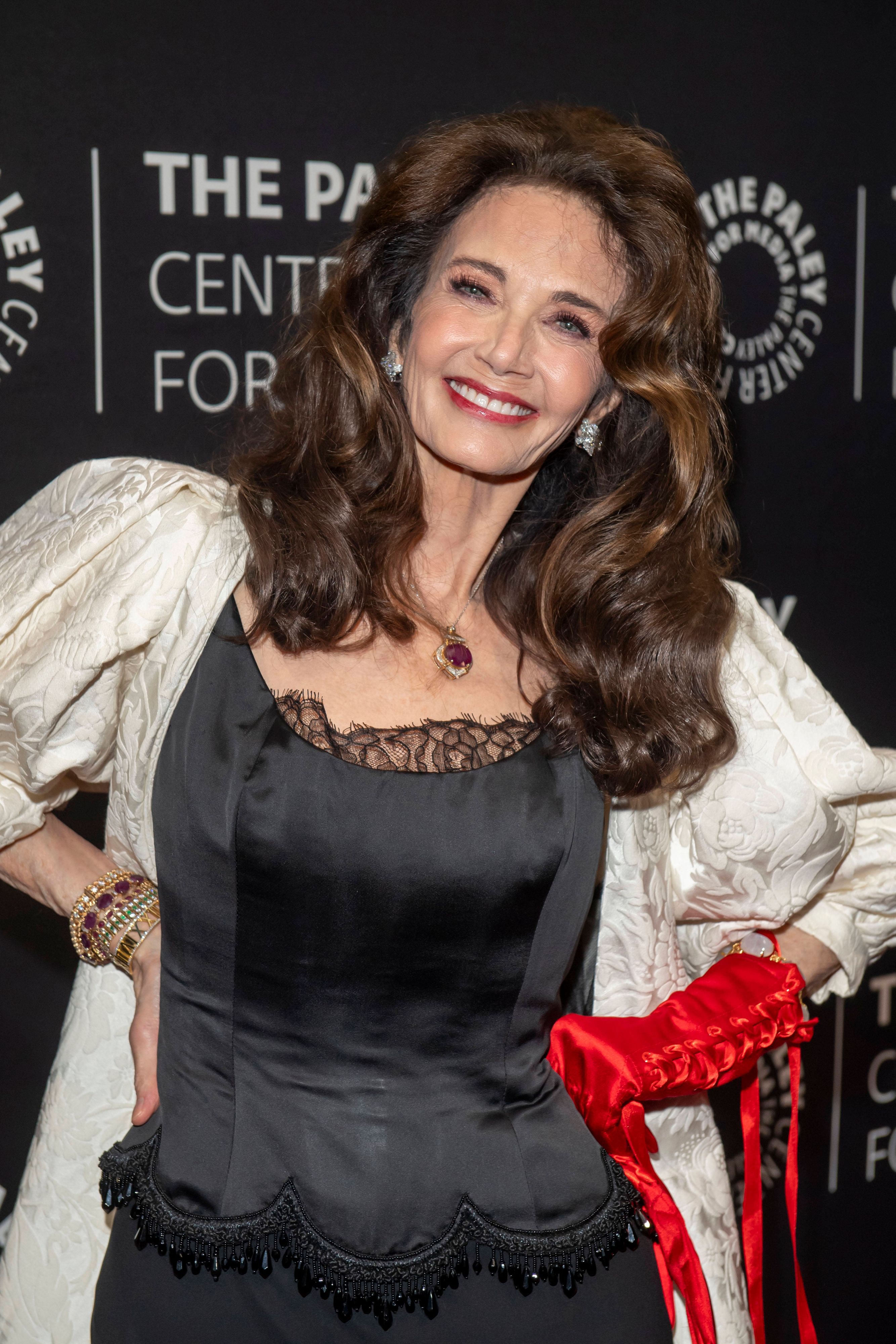 Lynda Carter bei einem Auftritt im Mai 2025.