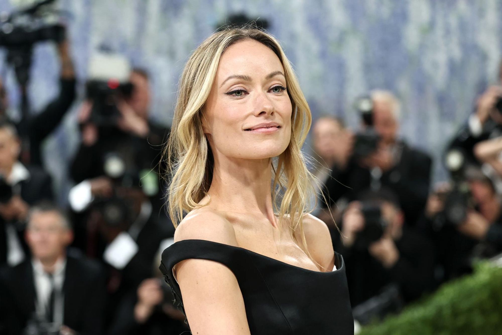 Aktuell ist Schauspielerin Olivia Wilde wieder vergeben - ihr Liebesleben hält sie mittlerweile jedoch aus der Öffentlichkeit raus. (Bild: 2026 Getty Images/Jamie McCarthy)