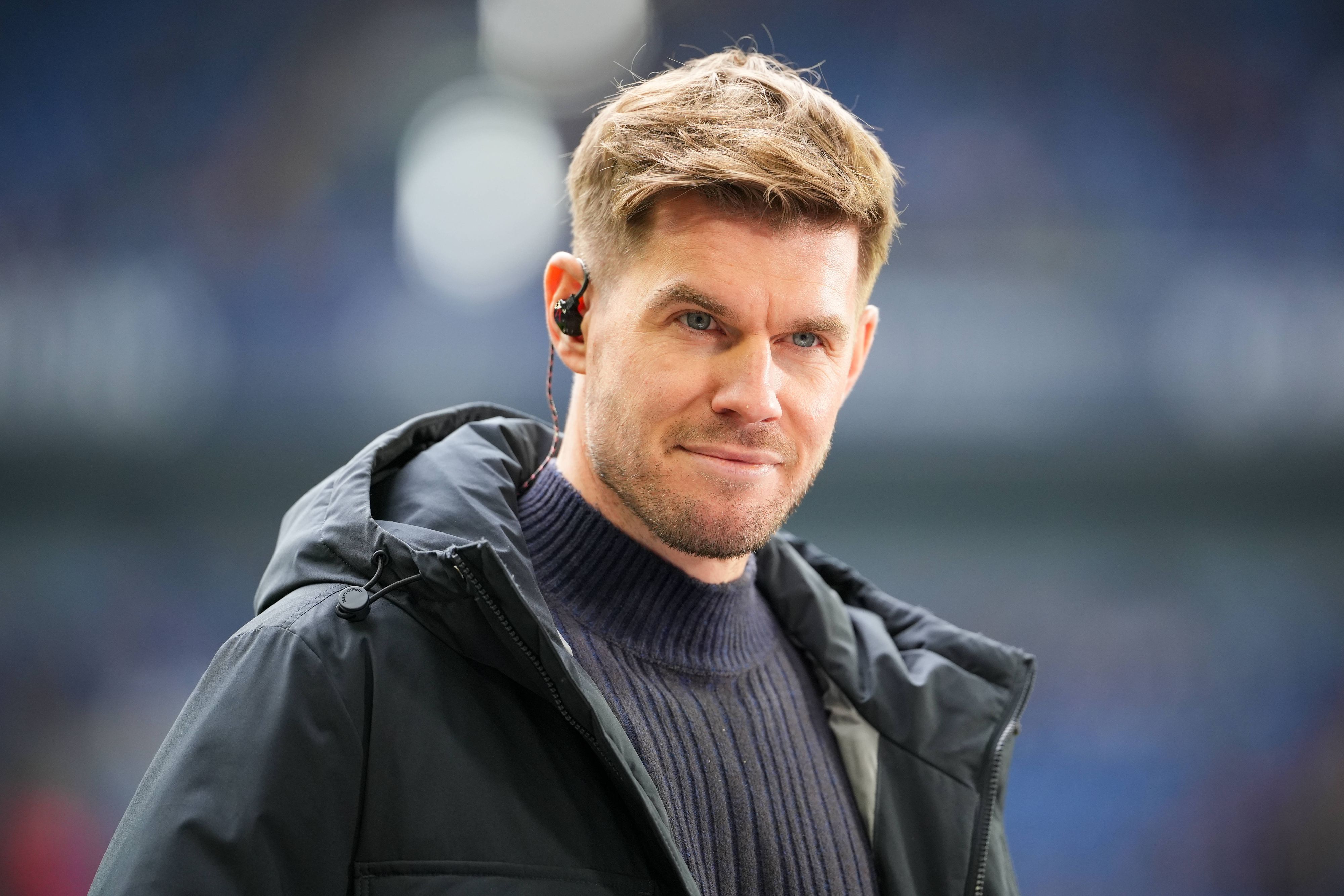 Simon Terodde als Experte im Stadion.