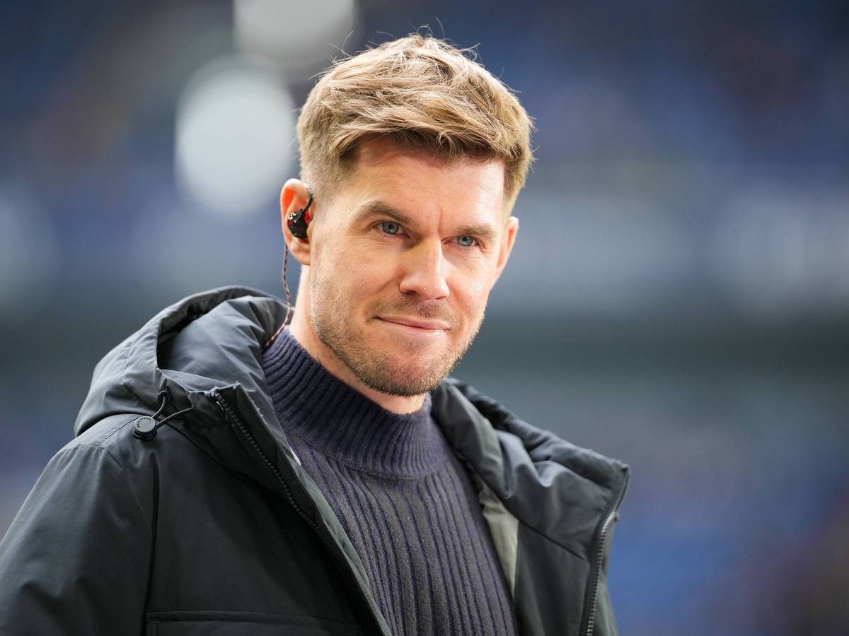 Ex-Profi Simon Terodde als Sky-Experte in Aktion.