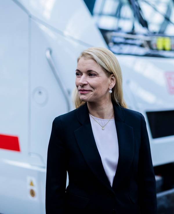 Evelyn Palla, Vorstandsvorsitzende der Deutsche Bahn, konnte erstmals seit Jahren wieder einen Gewinn für die DB verkünden.