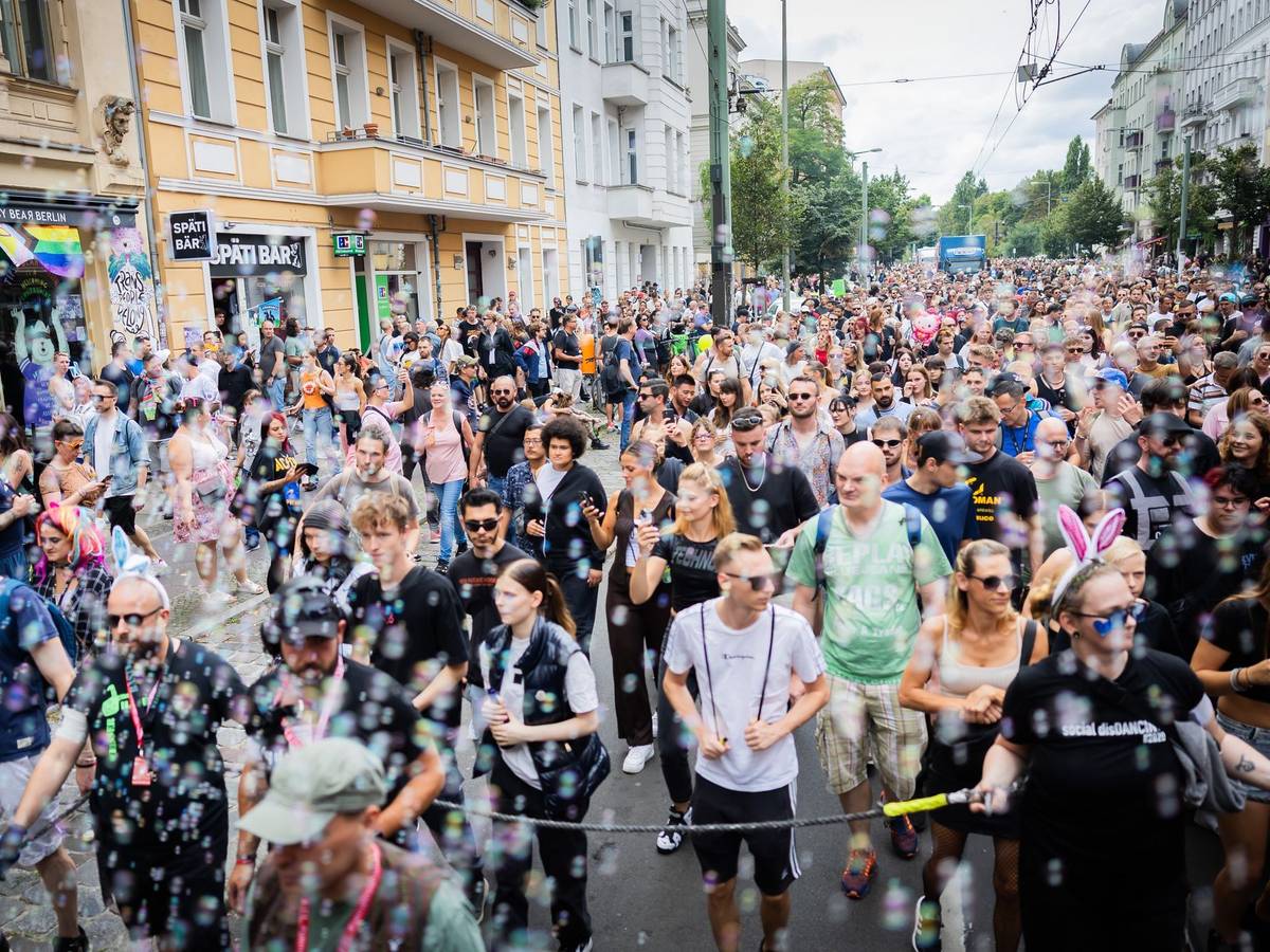 Technoparade „Zug der Liebe“ in Berlin