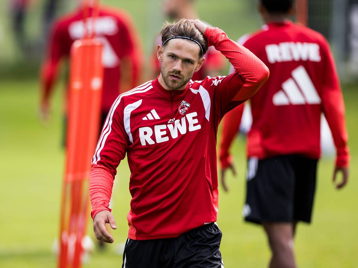 Jan Thielmann trainiert im Trainingslager.