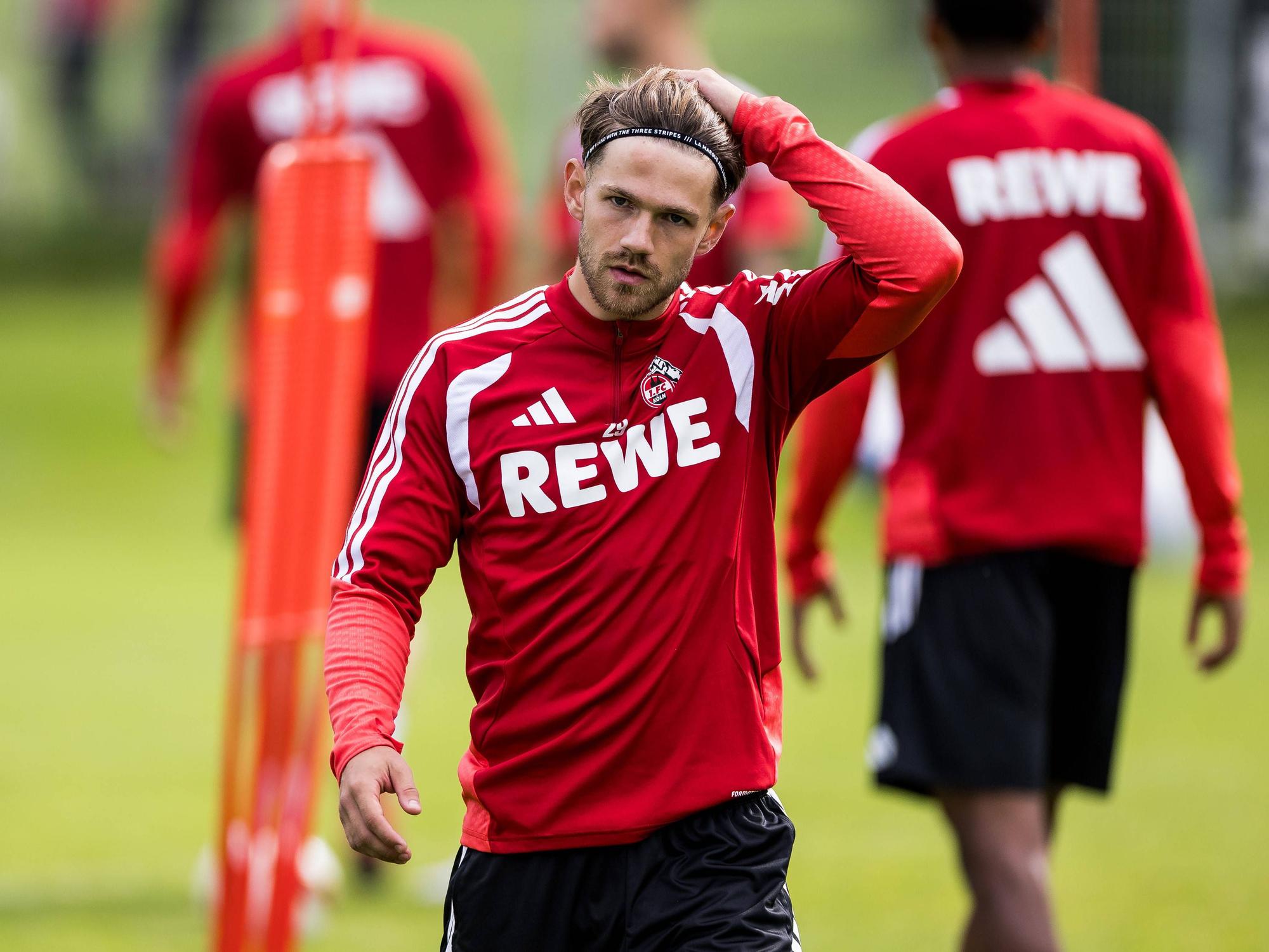 Jan Thielmann trainiert im Trainingslager.