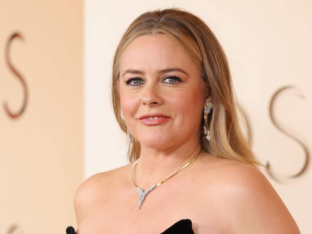 Alicia Silverstone schlüpft für die neue „Clueless“-Serie erneut in die Rolle der Cher Horowitz aus Beverly Hills. (Bild: 2026 Getty Images/Mike Coppola)