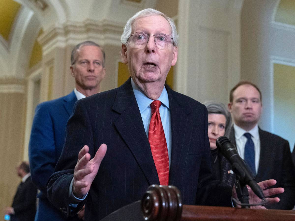 Mitch McConnell, damals Führer der republikanischen Minderheit im Senat, spricht während einer Pressekonferenz zum Thema Grenzsicherheit.
