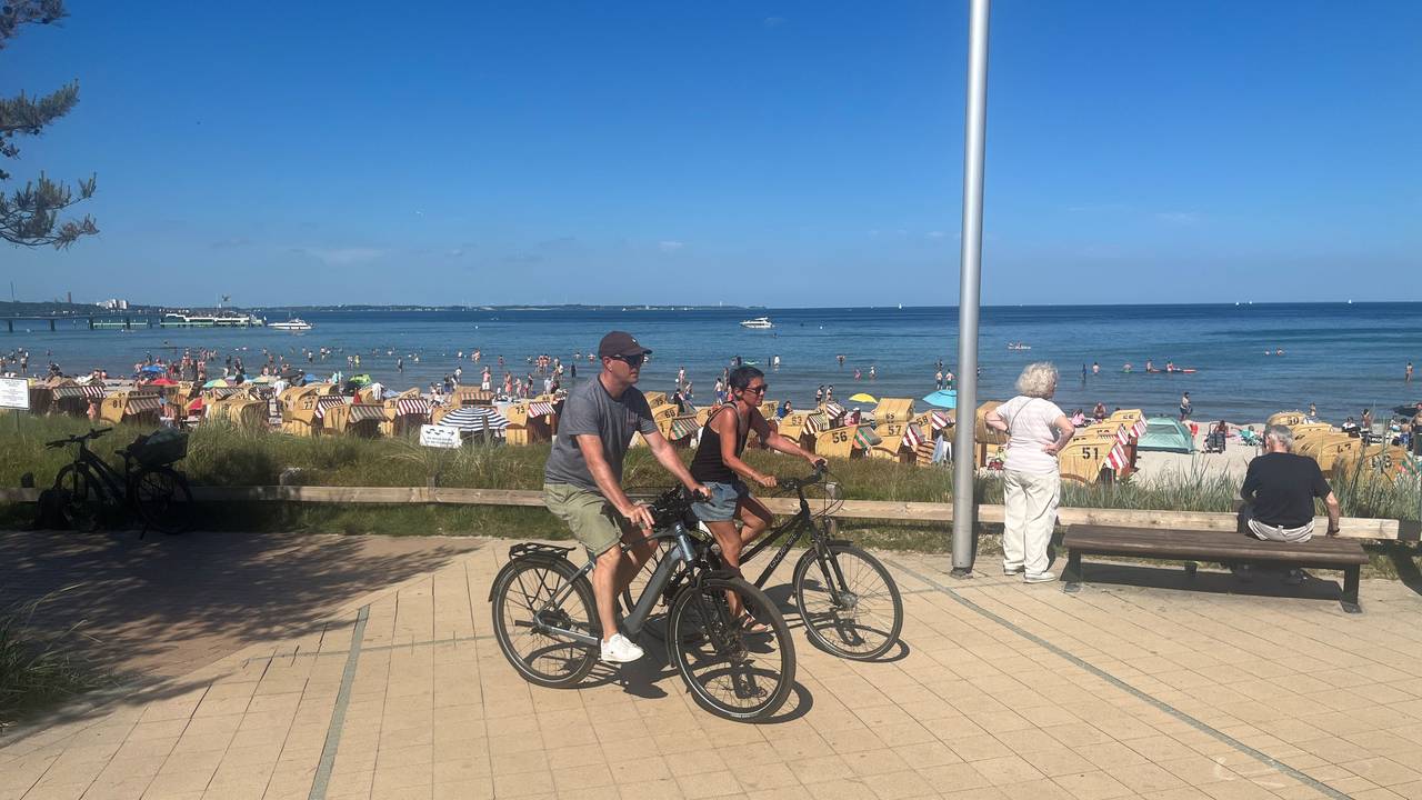 Auf dem Ostseeküstenradweg in Scharbeutz direkt an der Promenade.