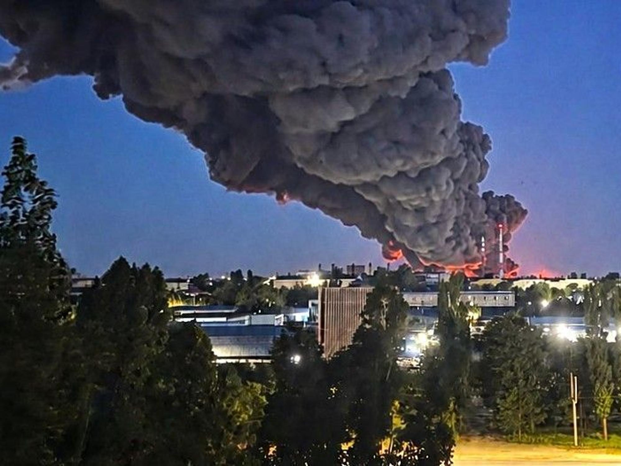 Ein Screenshot aus einem in den sozialen Netzwerken kursierenden Video soll eine Rauchsäule über Wolgograd zeigen.