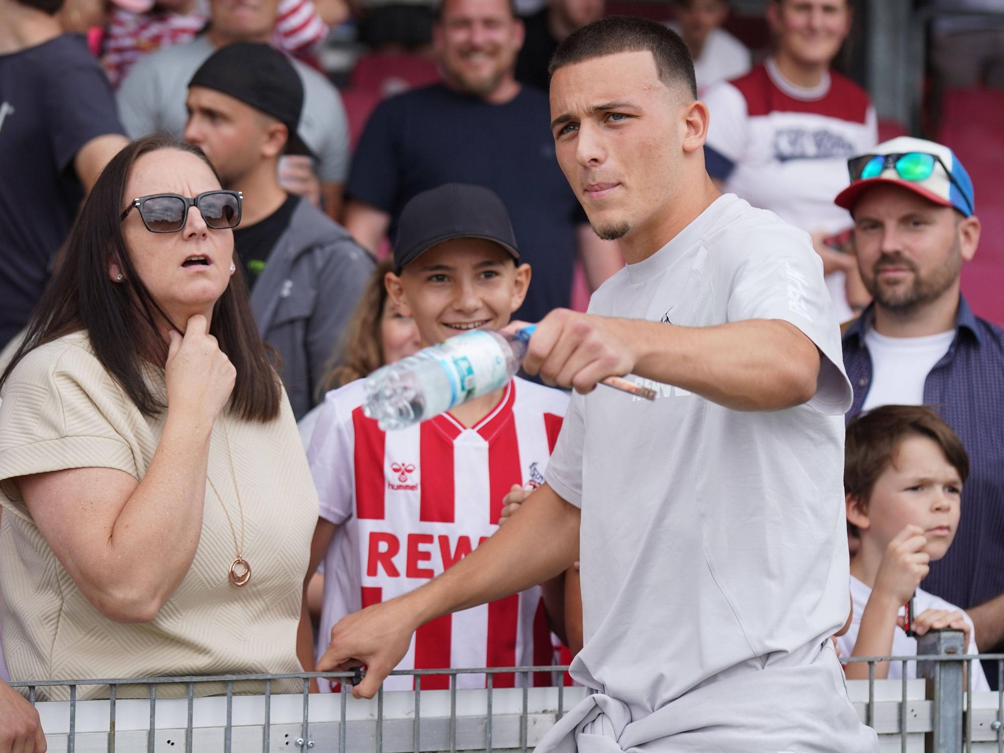 Sabrina und Sohn Said El Mala am 18. Juli 2026 im Südstadion.