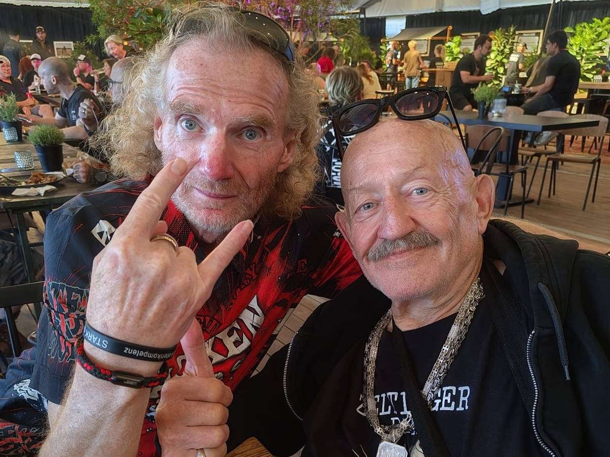 Holger Hübner zusammen mit Jürgen Zeltinger.