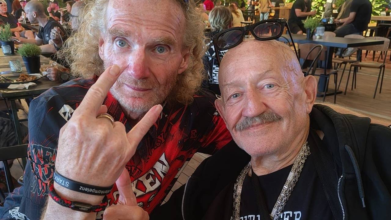 Holger Hübner zusammen mit Jürgen Zeltinger.