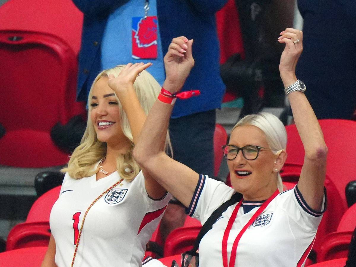 Megan Davison jubelt während der WM im Stadion.