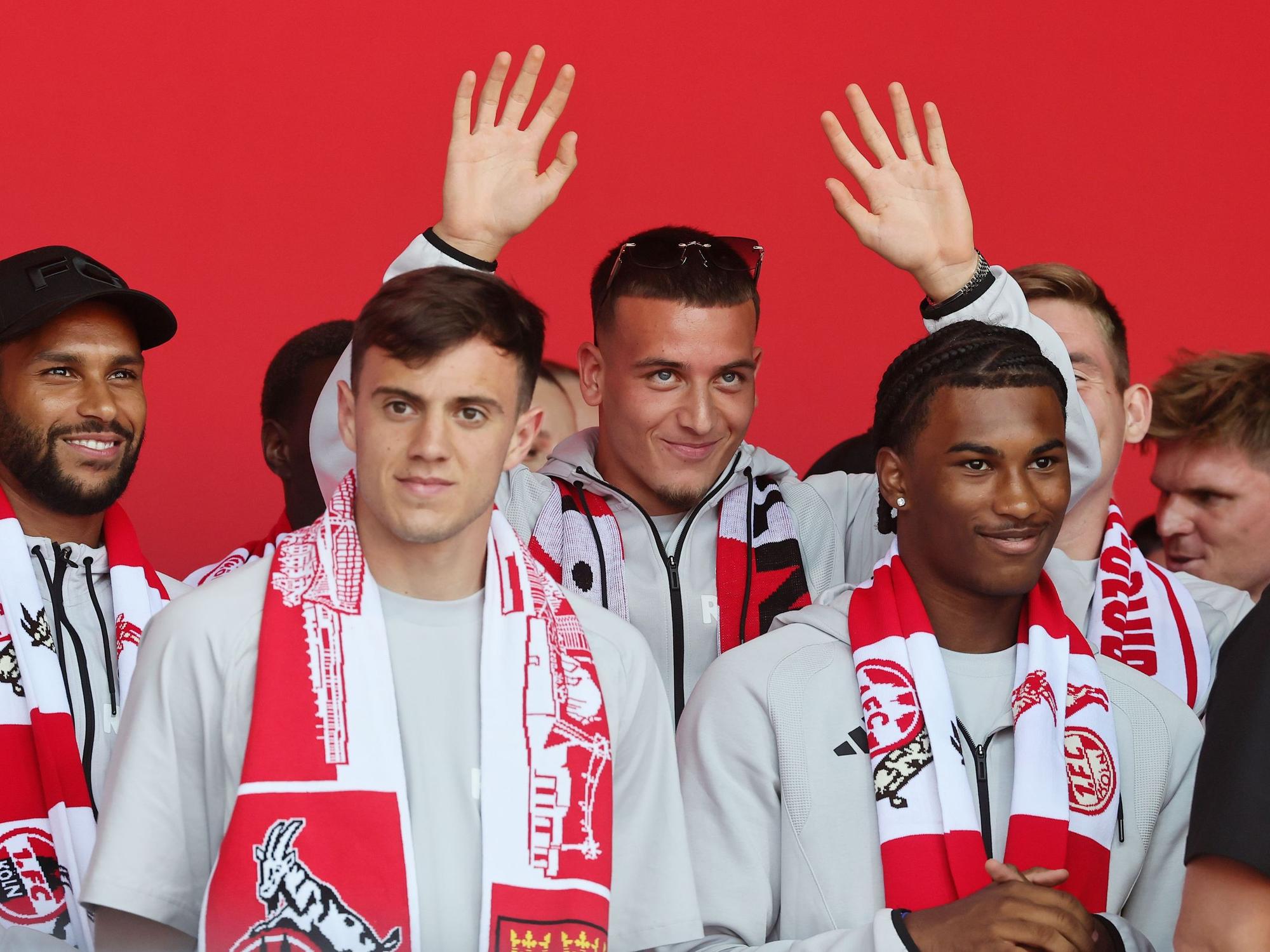 Linton Maina, Paul Okon-Engstler, Said El Mala und Reagan Heskey (v. l.) 1. FC Köln.