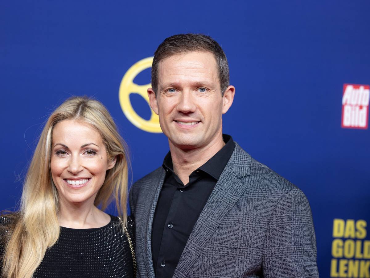 Andrea Kaiser und ihr Mann Sébastien Ogier gemeinsam bei einer Veranstaltung.
