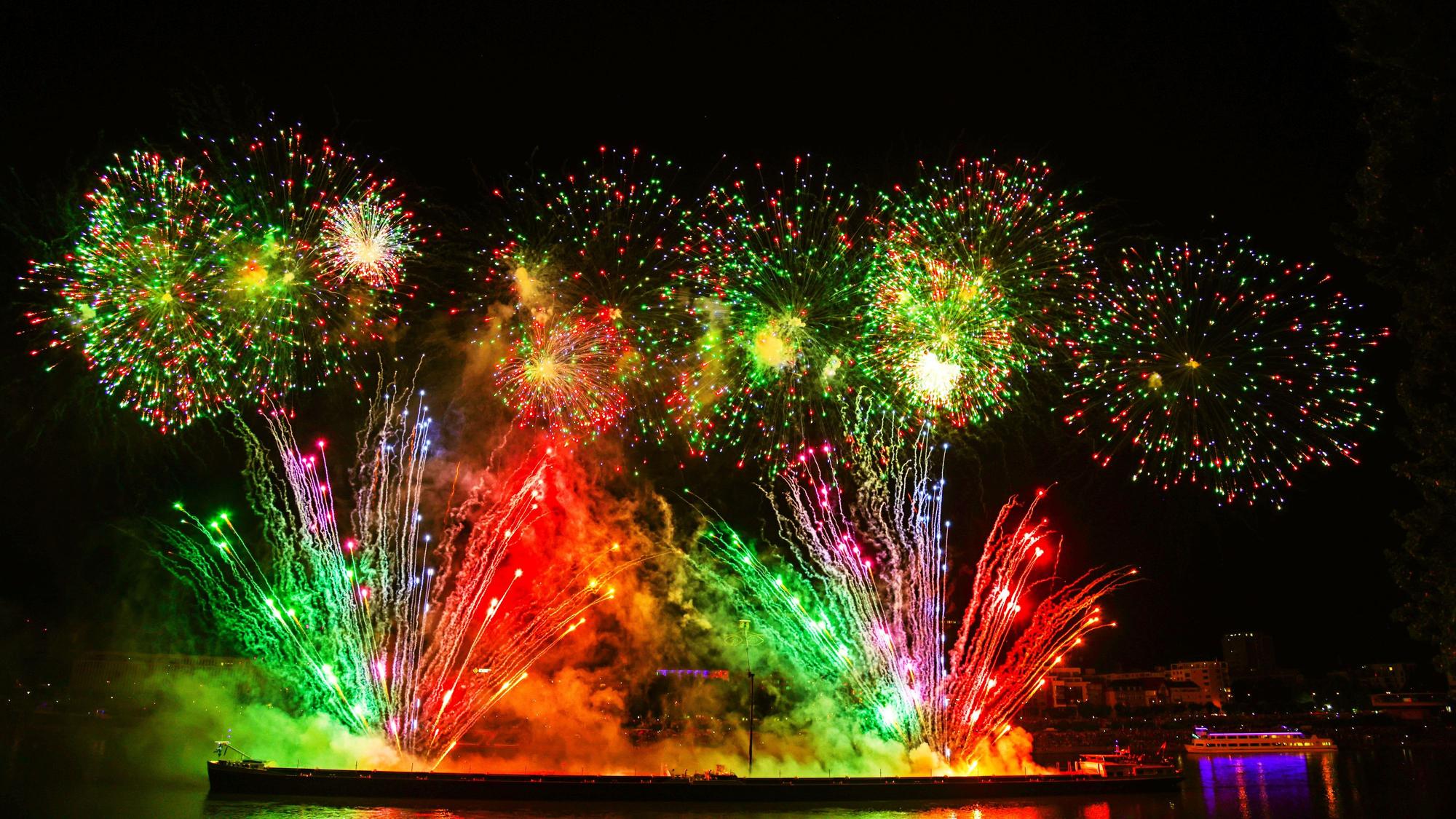 Feuerwerk bei den Kölner Lichtern.
