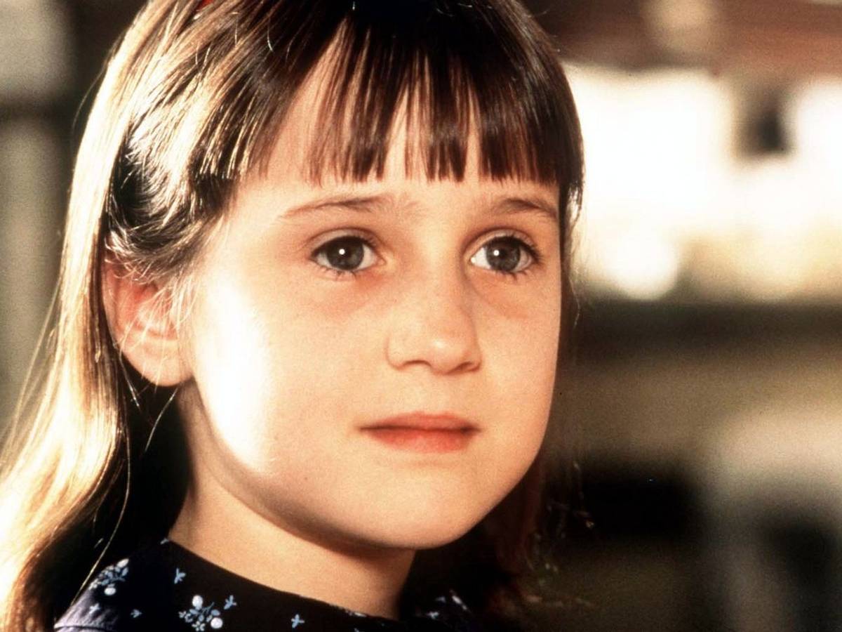 In der Roald-Dahl-Verfilmung „Matilda“ spielt Mara Wilson (Bild) die kleine Matilda, die nicht nur intelligent ist, sondern auch übersinnliche Fähigkeiten besitzt. (Bild: Sat.1 / Columbia TriStar)
