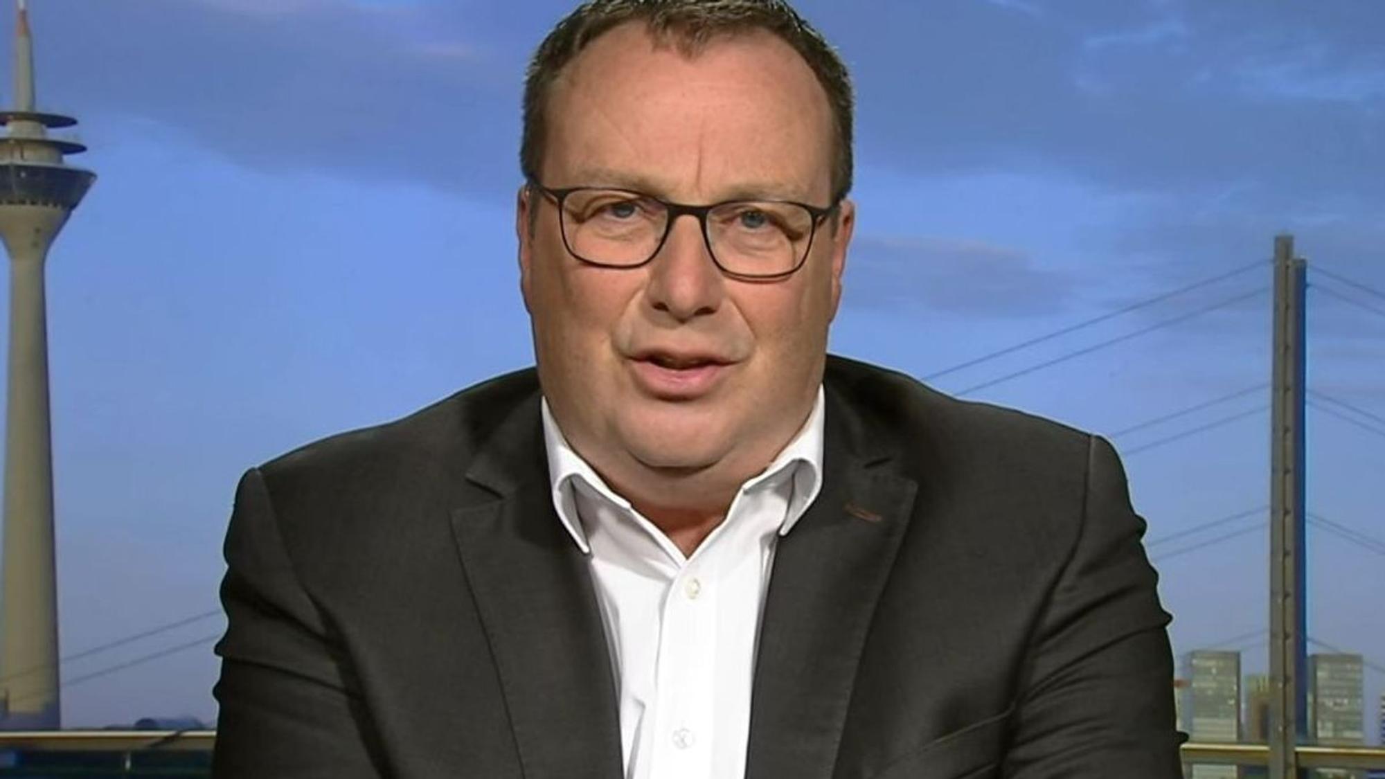 Oliver Krischer hat im ZDF-“Morgenmagazin“ über den Rheinpegel gesprochen. (Bild: ZDF.de)