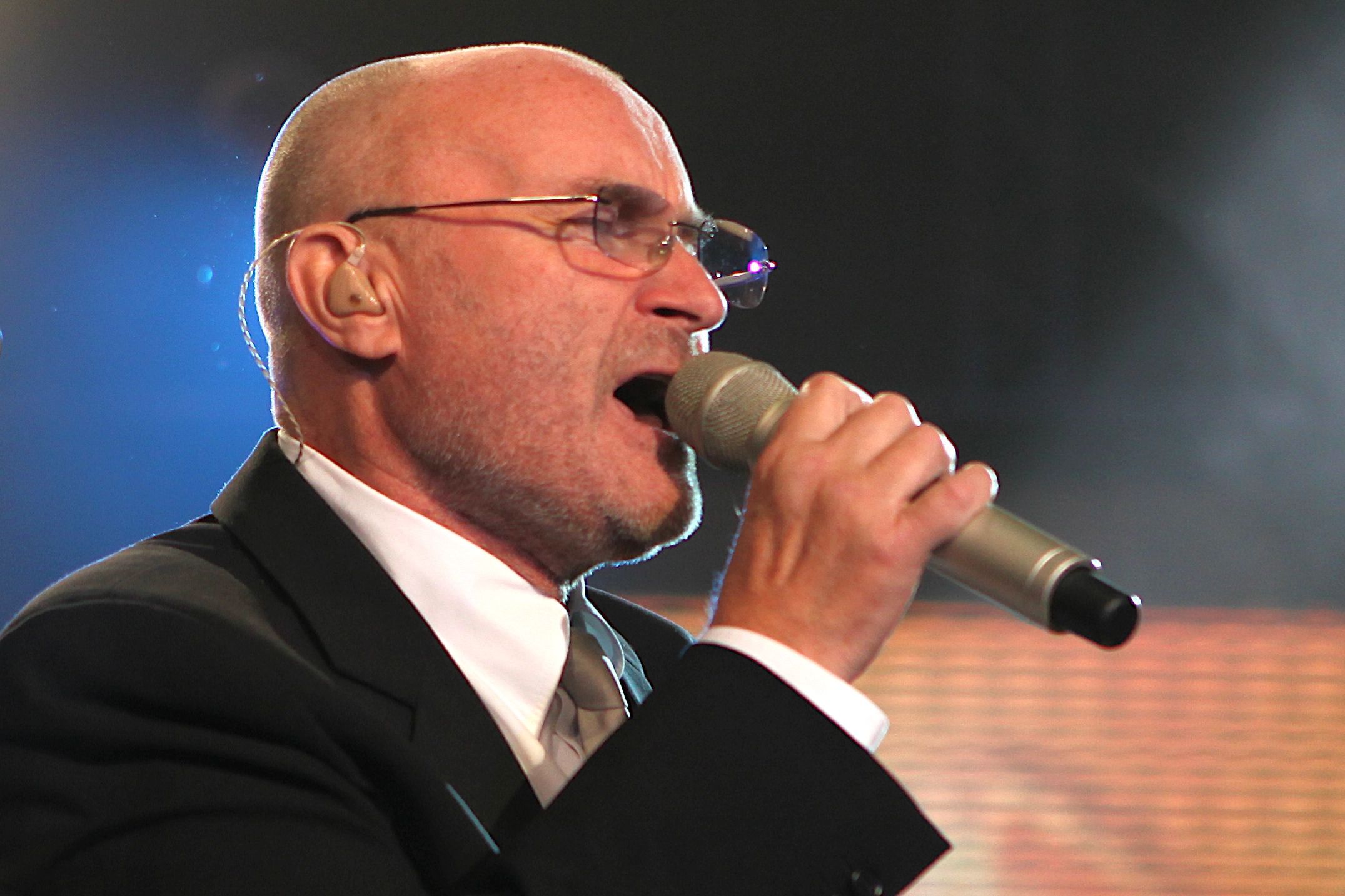 Phil Collins bei einem Auftritt.