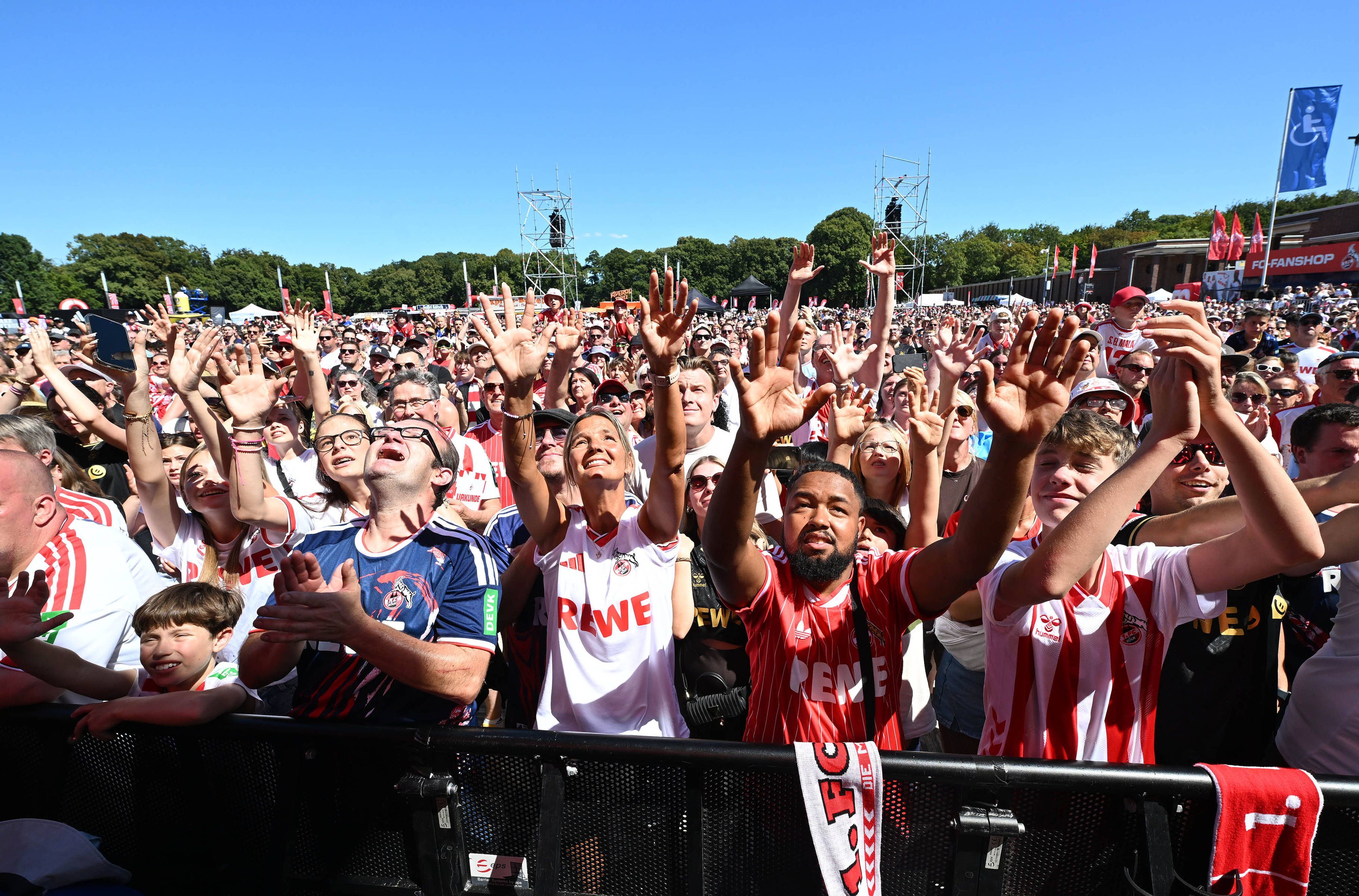Bei der Saisoneröffnung des 1. FC Köln war die Begeisterung rund um den FC bereits enorm.
