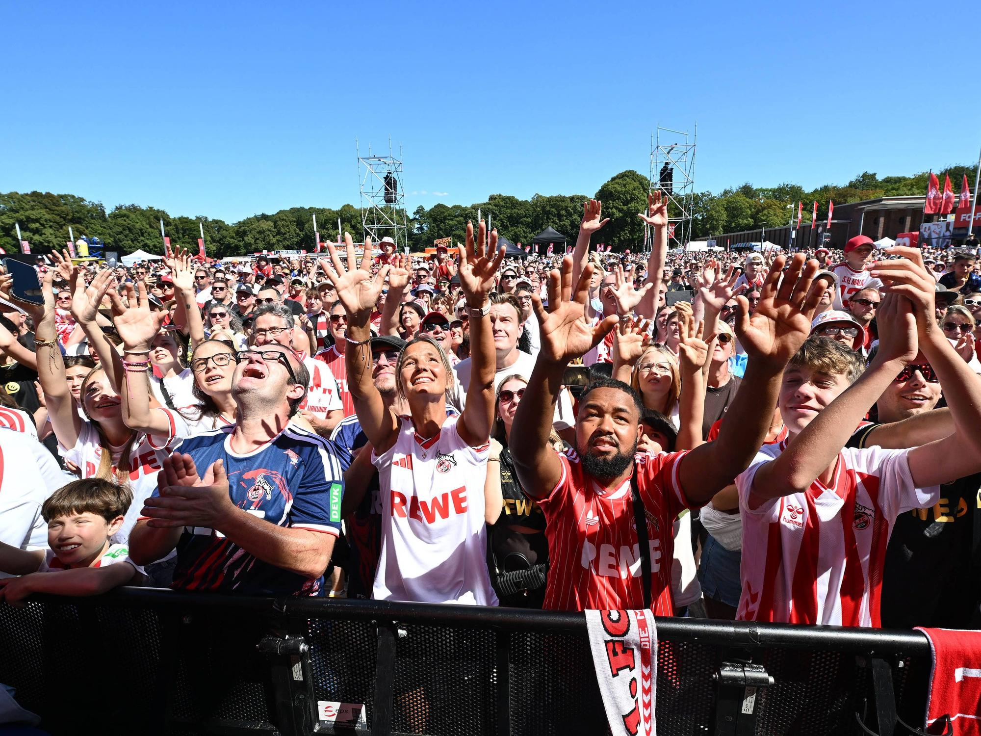 Bei der Saisoneröffnung des 1. FC Köln war die Begeisterung rund um den FC bereits enorm.