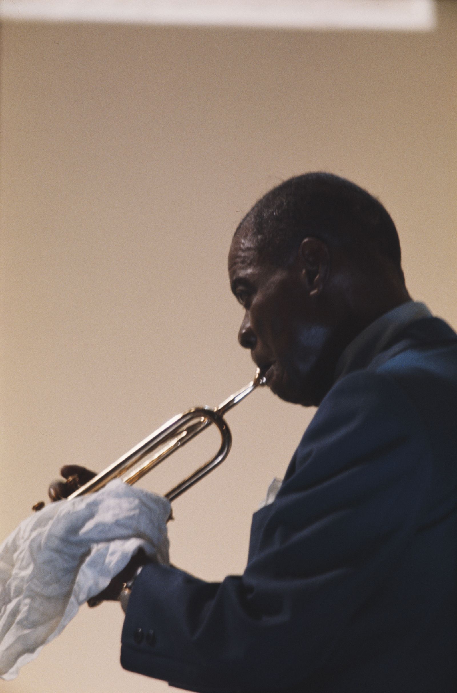 Louis Armstrong wuchs in New Orleans auf. Übrigens: Seinen Vornamen spricht man englisch aus, also mit einem „s“ am Ende. (Bild: Getty Images/Erich Auerbach)