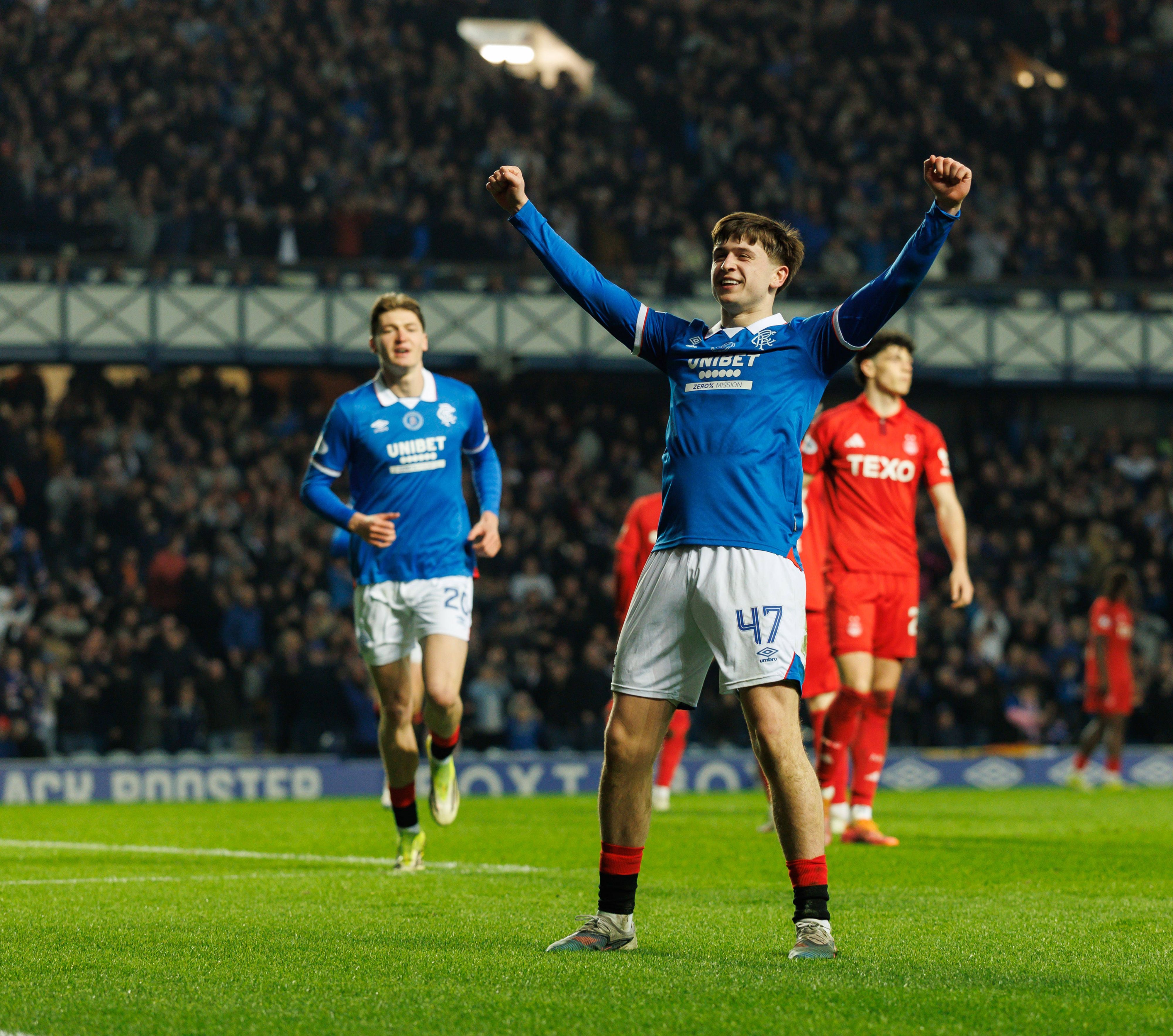 Mikey Moore jubelt nach einem Tor für die Glasgow Rangers