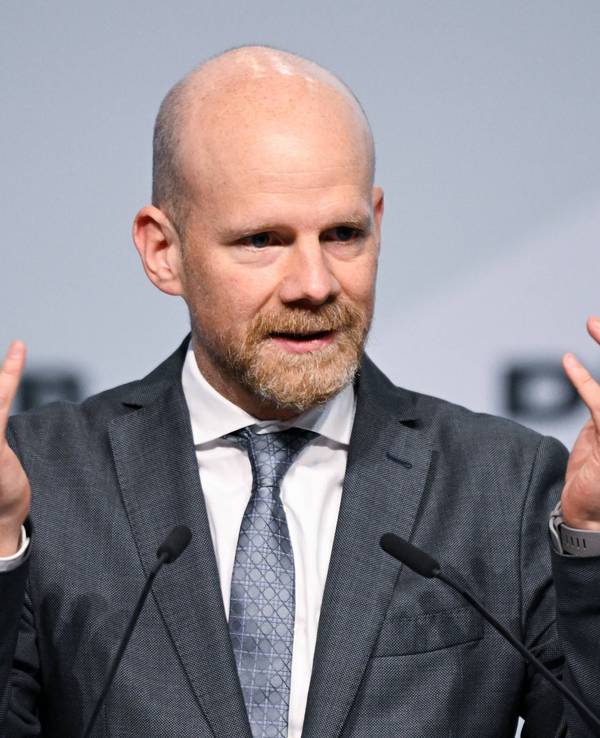 Mattias Grafström spricht auf dem 45. Ordentlichen DFB-Bundestag im DFB-Campus in Frankfurt am Main.