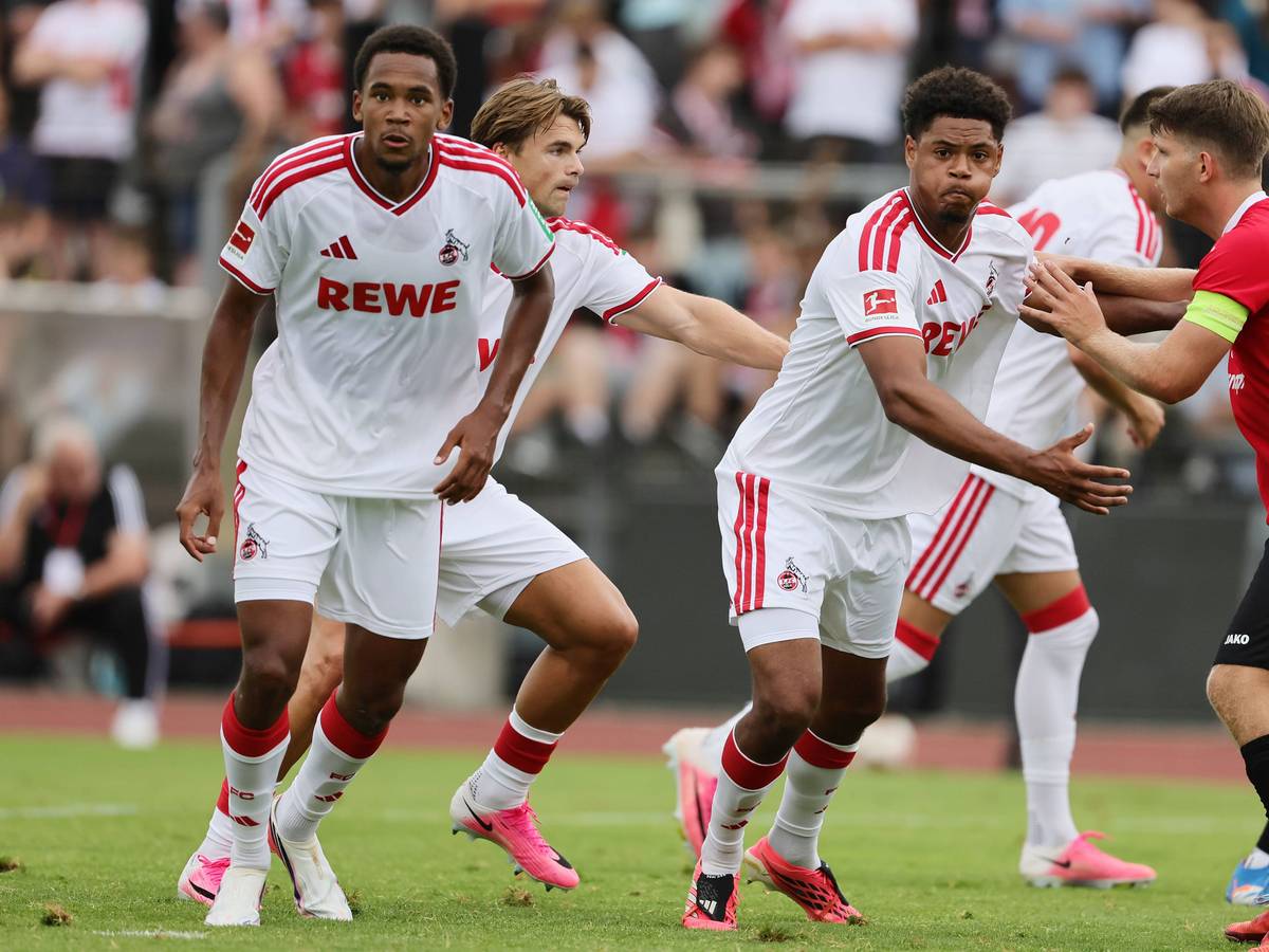 Yannick Mausehund (r.) und Youssoupha Niang im Testspiel gegen Rheinsüd.