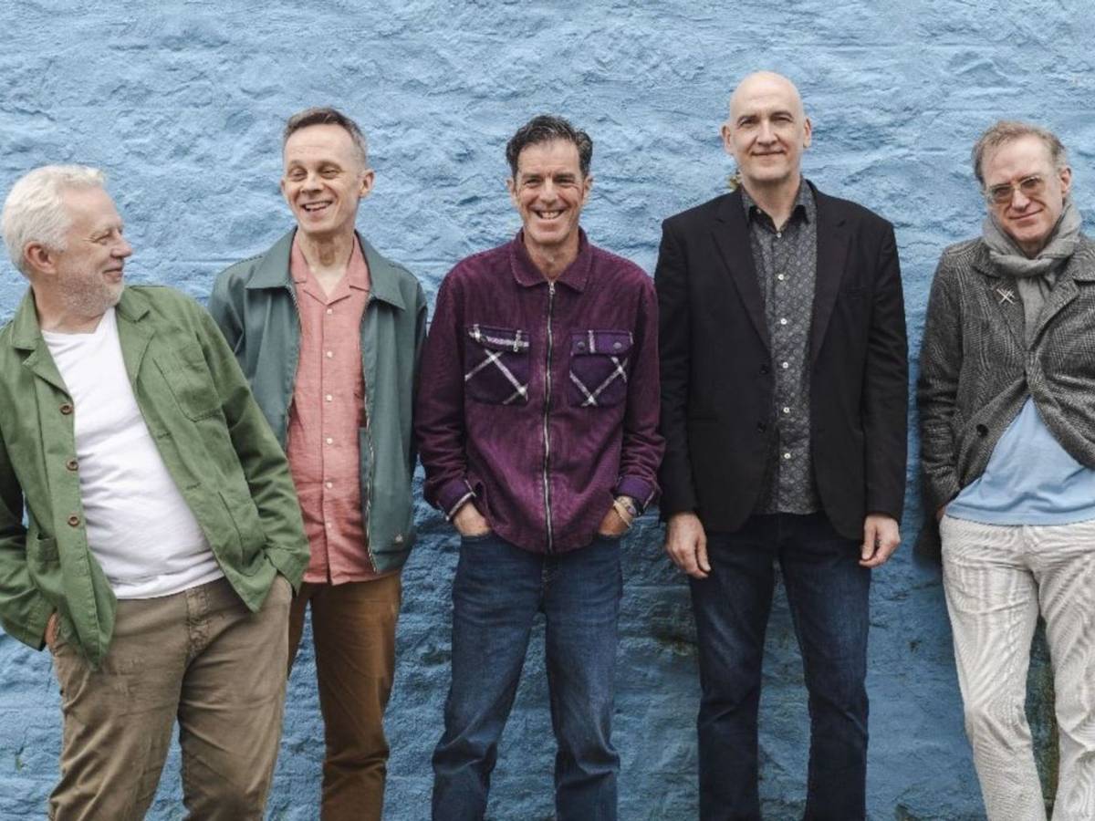Am 31. Juli veröffentlichten die Trashcan Sinatras ein neues Album, jetzt ist Sänger und Gitarrist John Douglas (links) im Alter von 63 Jahren gestorben. (Bild: Stephanie Gibson)