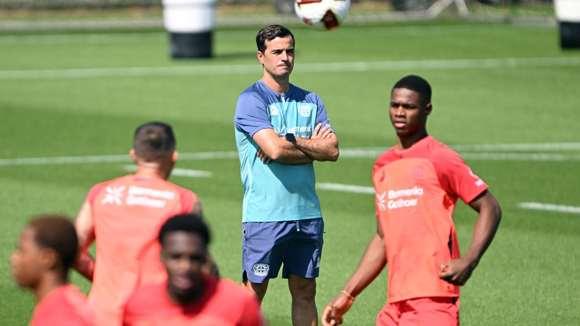 Carles Martinez beim Training von Bayer Leverkusen.