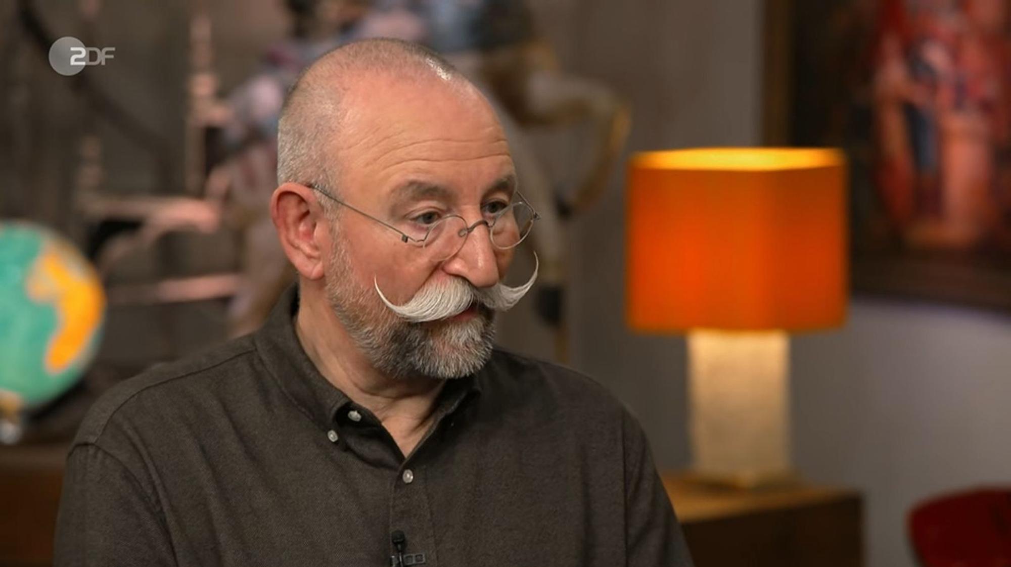 Moderator Horst Lichter staunte beim Anblick des Teleskops: „Das ist großartig - Wahnsinn!“ (Bild: ZDF)