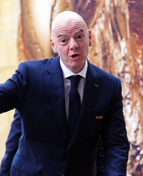Gianni Infantino winkt ab.