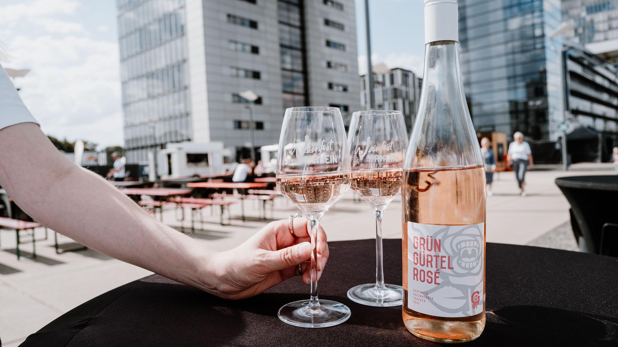 Eine Flasche vom Grüngürtelrosé.
