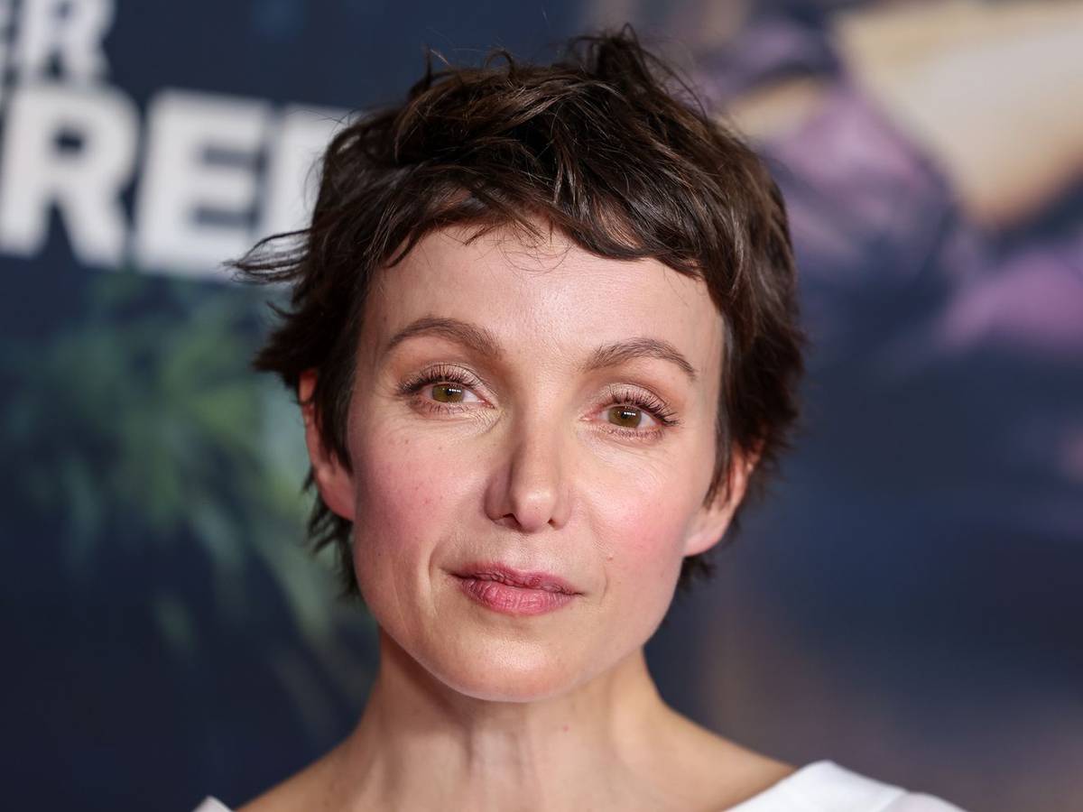 Julia Koschitz ist seit 1998 im Film- und Fernsehgeschäft tätig. Vielen dürfte die 51-Jährige als Dr. Maria Hassmann in der Arztserie „Doctor's Diary“ bekannt sein. In ihrem neuen Film „Nix ist fix“ (Montag, 10. August, 20.15 Uhr, ZDF) stellt sich die Schauspielerin als Juliane den großen Fragen des Lebens. (Bild: Getty Images/Gerald Matzka)
