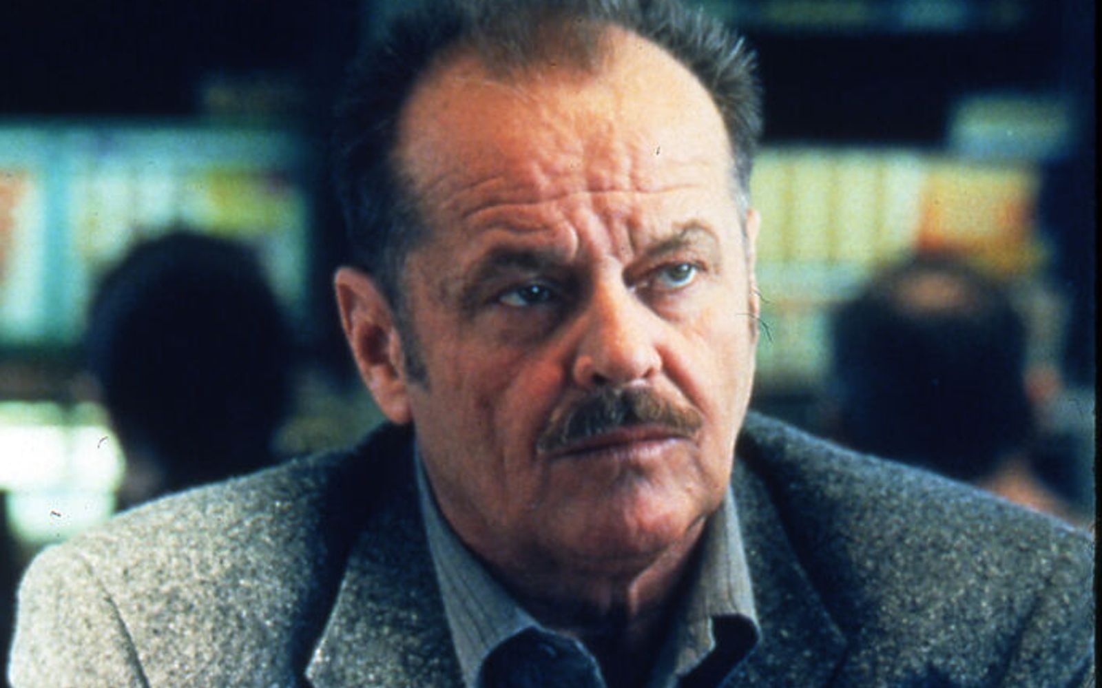 Eigentlich hat Detective Jerry Black (Jack Nicholson) nur noch wenige Stunden bis zu seiner Pension. Doch dann wird er an den Tatort eines Sexualmordes gerufen.  (Bild: Studio Canal/Vuelta Entertainment GmbH)