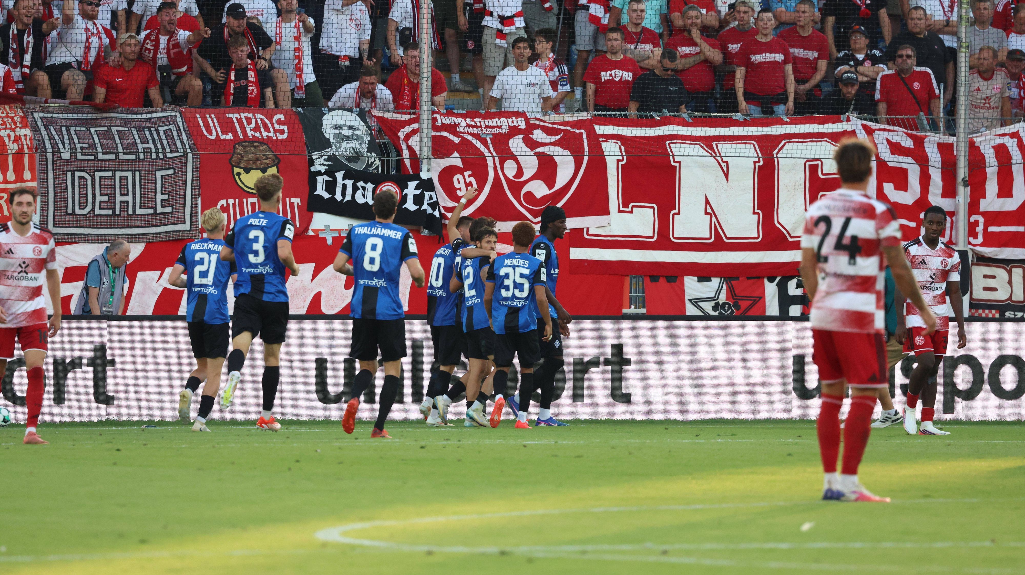 Jubel bei Mannheim vor den mitgereisten Fortuna-Fans.