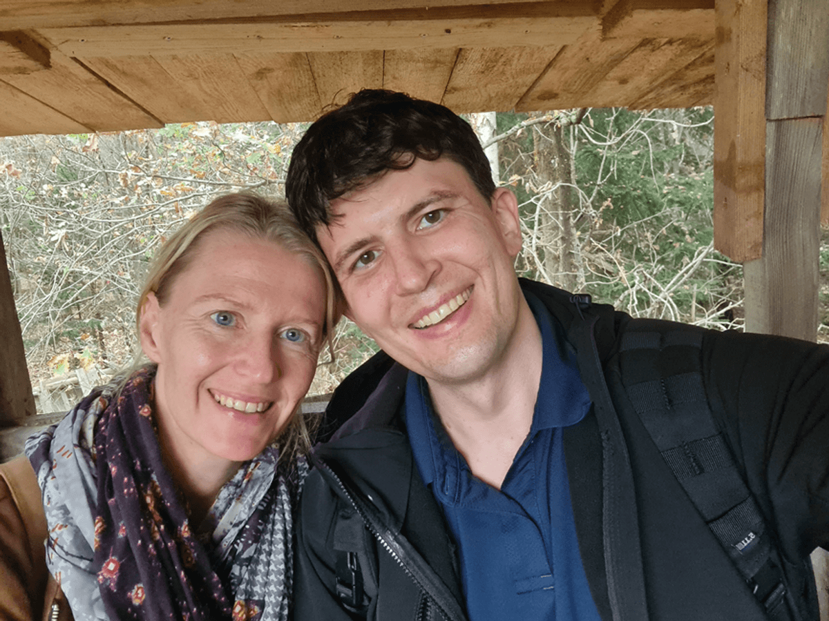Mit diesem Foto sucht das BKA nach Vanessa Huber. Es zeigt die Vermisste gemeinsam mit ihrem Ehemann Tobias Huber.