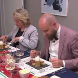 Shirin und Frederik sind von den kleinen Vorspeisen-Variationen begeistert.
(Bild: RTL)