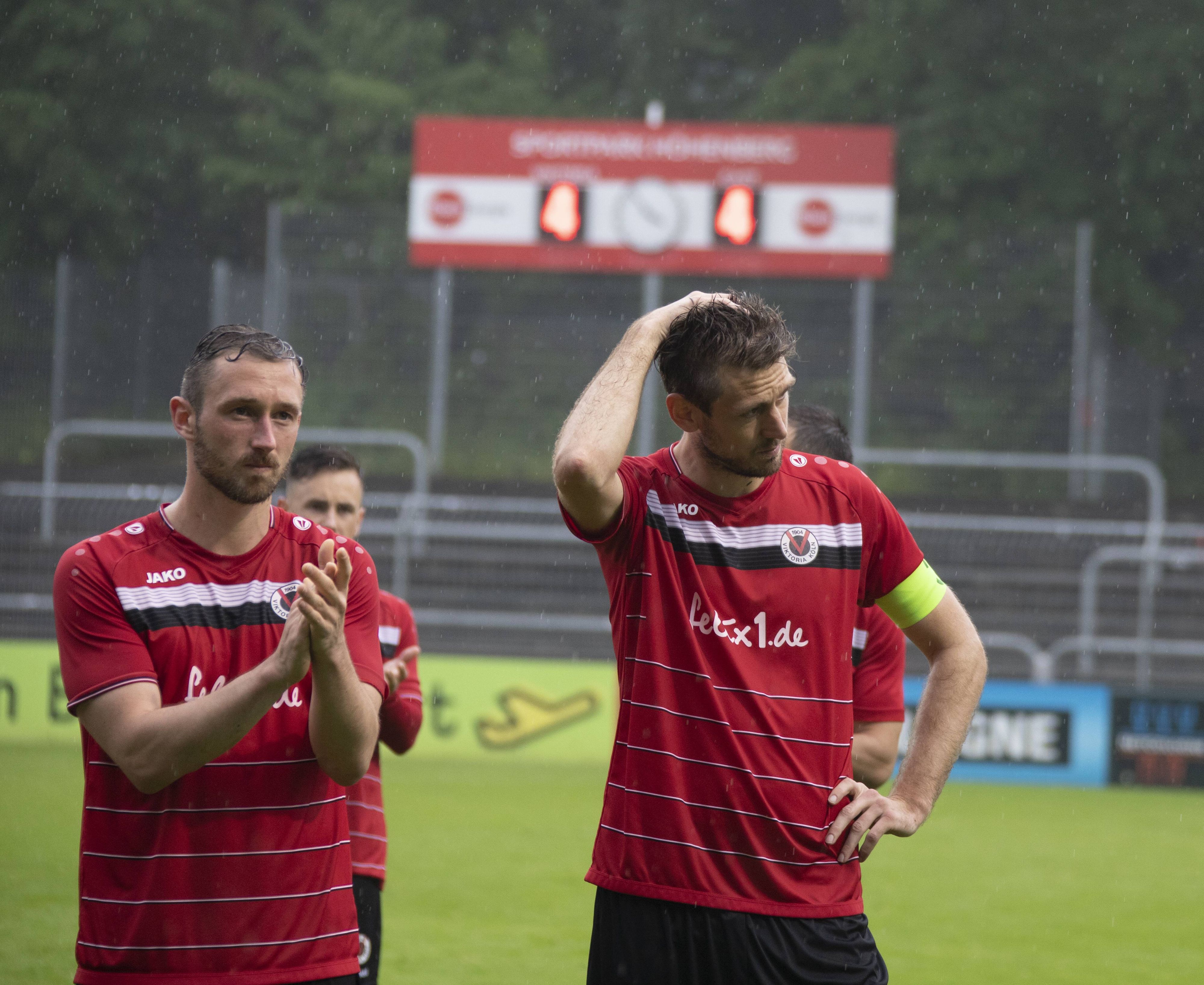 Enttäuschte Viktoria-Spieler.