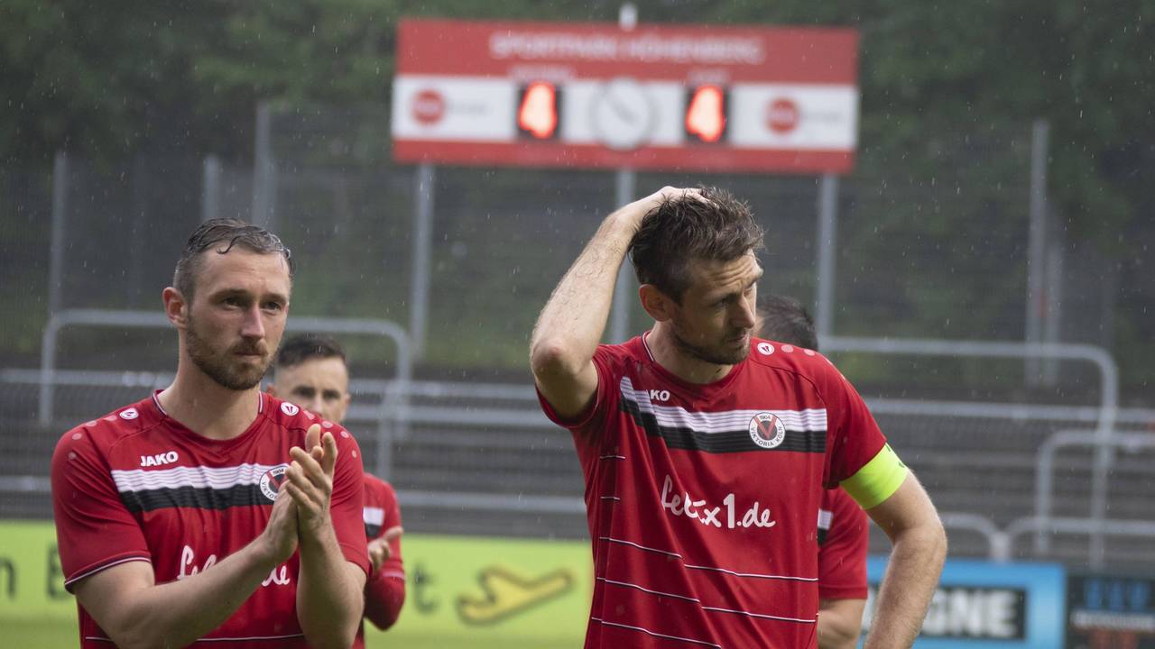 Enttäuschte Viktoria-Spieler.