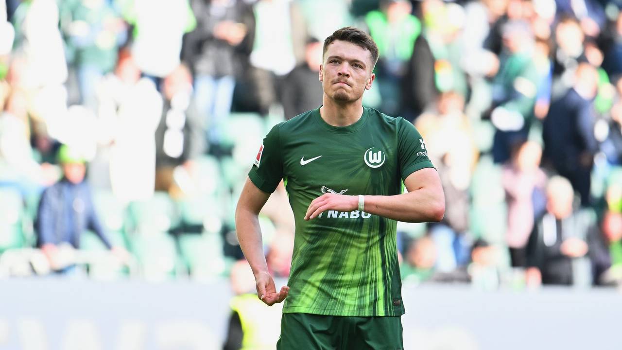 Dzenan Pejcinovic im Trikot des VfL Wolfsburg.